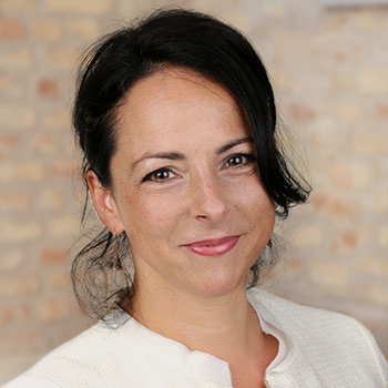 dr bajnok eva alakorvoslas